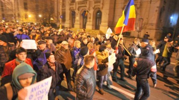 Vineri seara, proteste în toată ţara